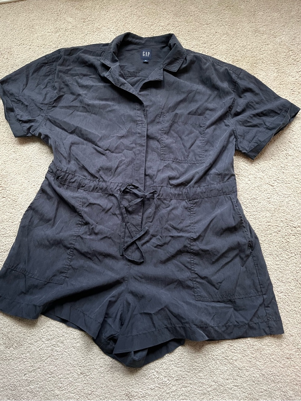 Gap short sleeved utility romper- dark gray